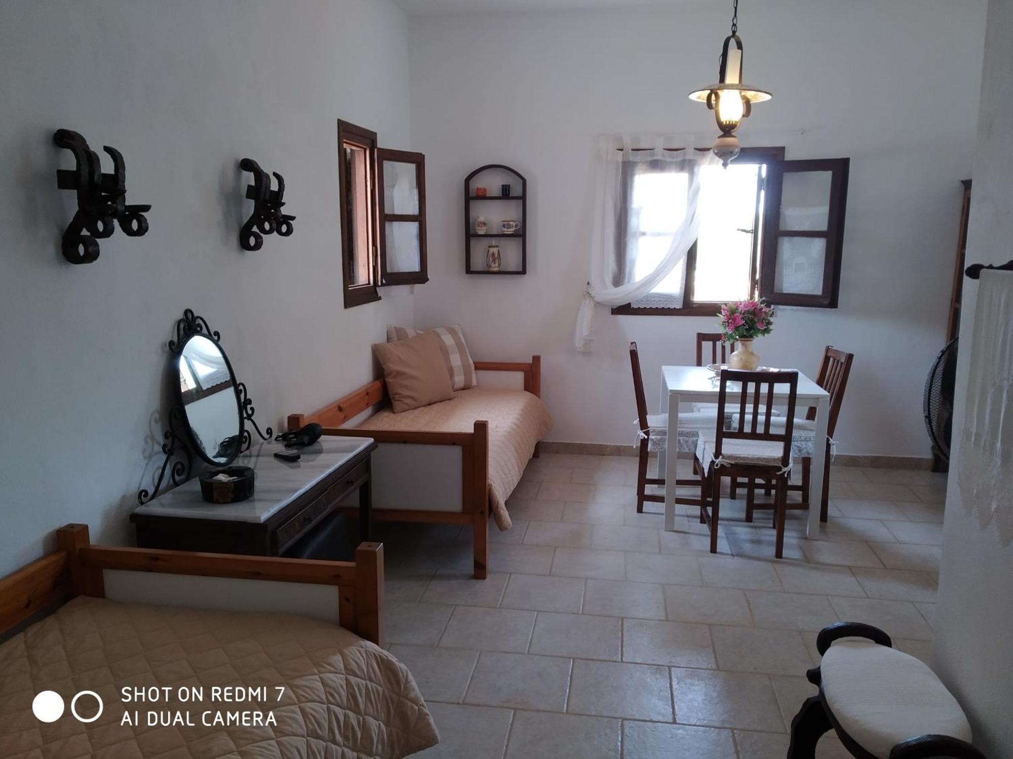 Appartement Charouda Stone Tower Xenonas à Pírgos Dhiroú Extérieur photo